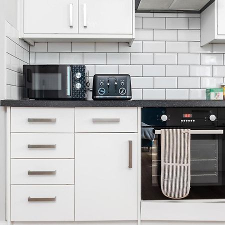 Spacious 2 Bedroom Apartment In Park Estate นอตติงแฮม ภายนอก รูปภาพ