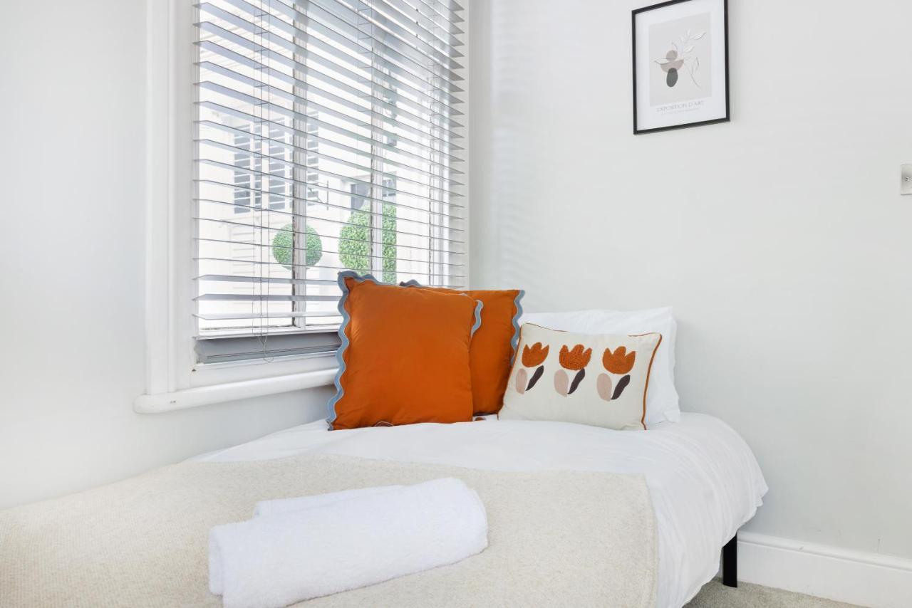 Spacious 2 Bedroom Apartment In Park Estate นอตติงแฮม ภายนอก รูปภาพ