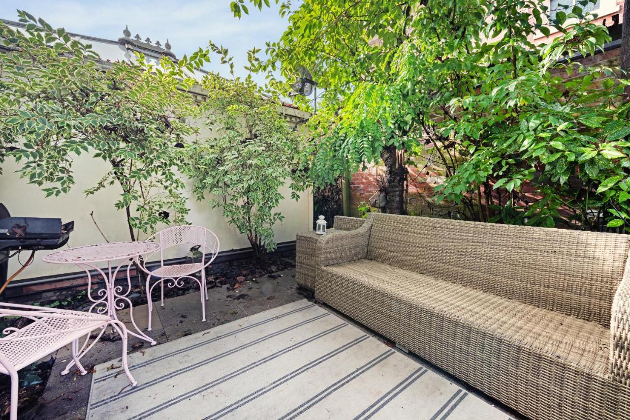 Spacious 2 Bedroom Apartment In Park Estate นอตติงแฮม ภายนอก รูปภาพ